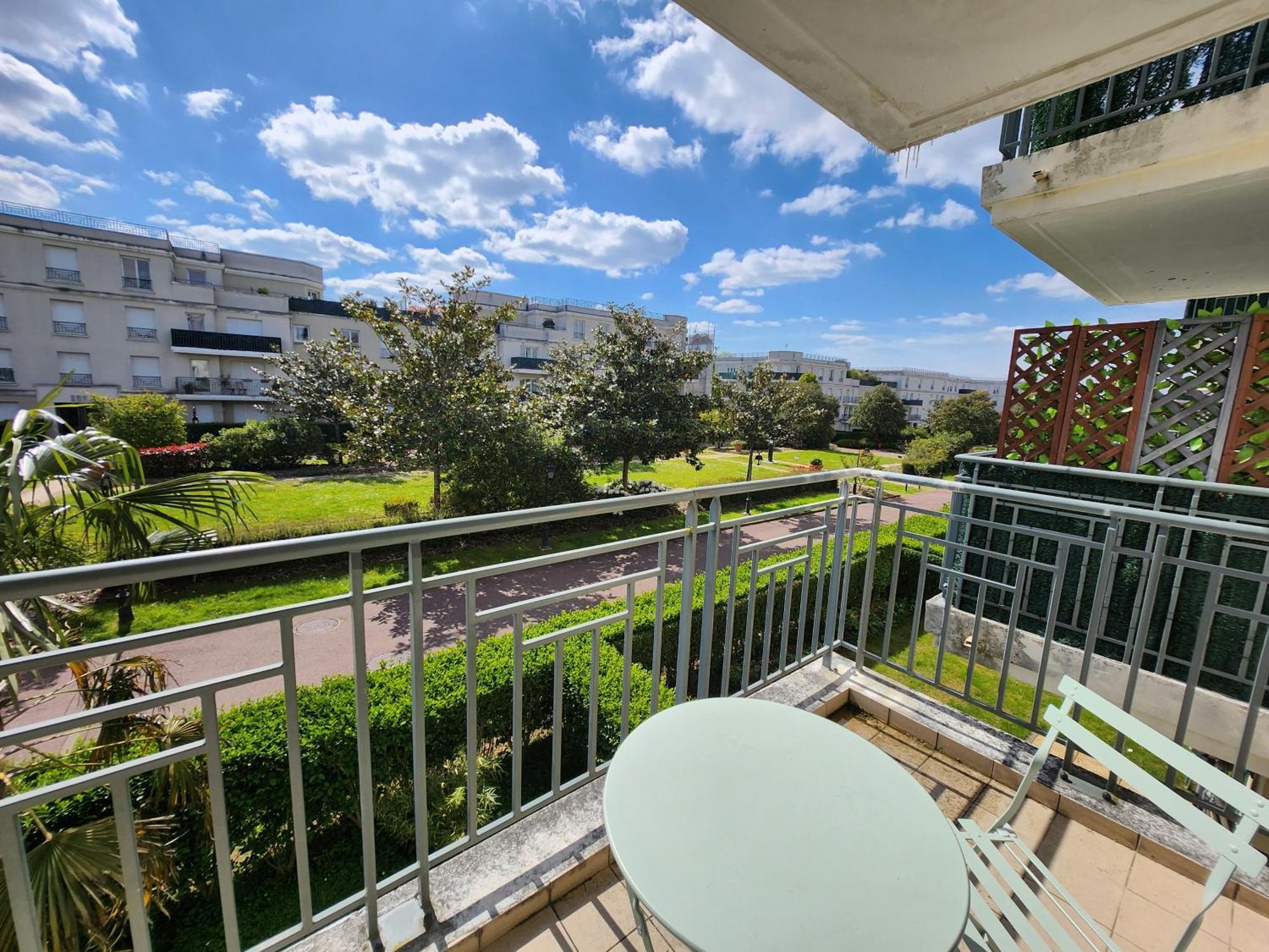5' Disneyland Cozy Appartment Montevrain Bagian luar foto